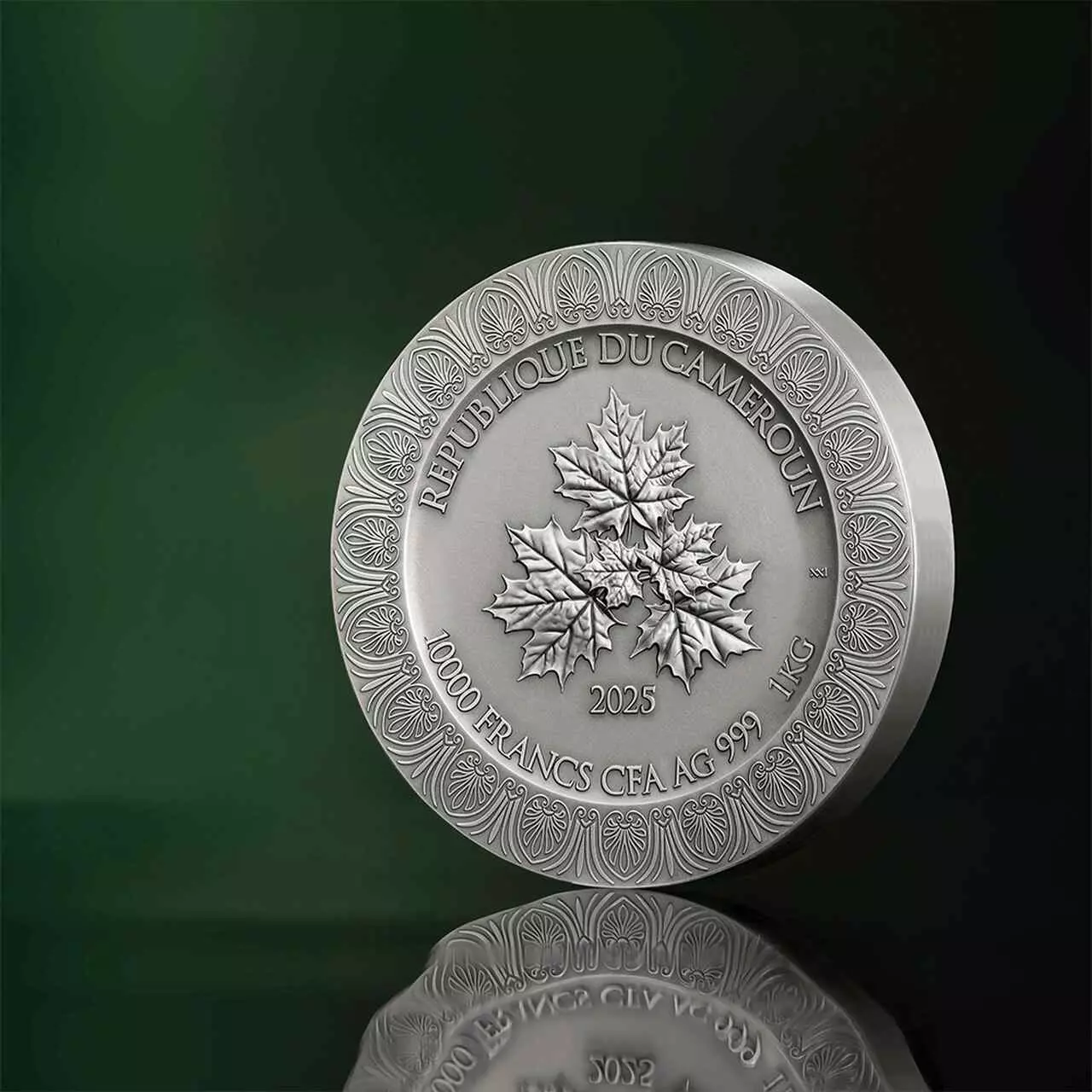 Srebrna moneta Nymphs and Satyr Celestial Beauty 1000 g srebra 2025 - obrazek 2